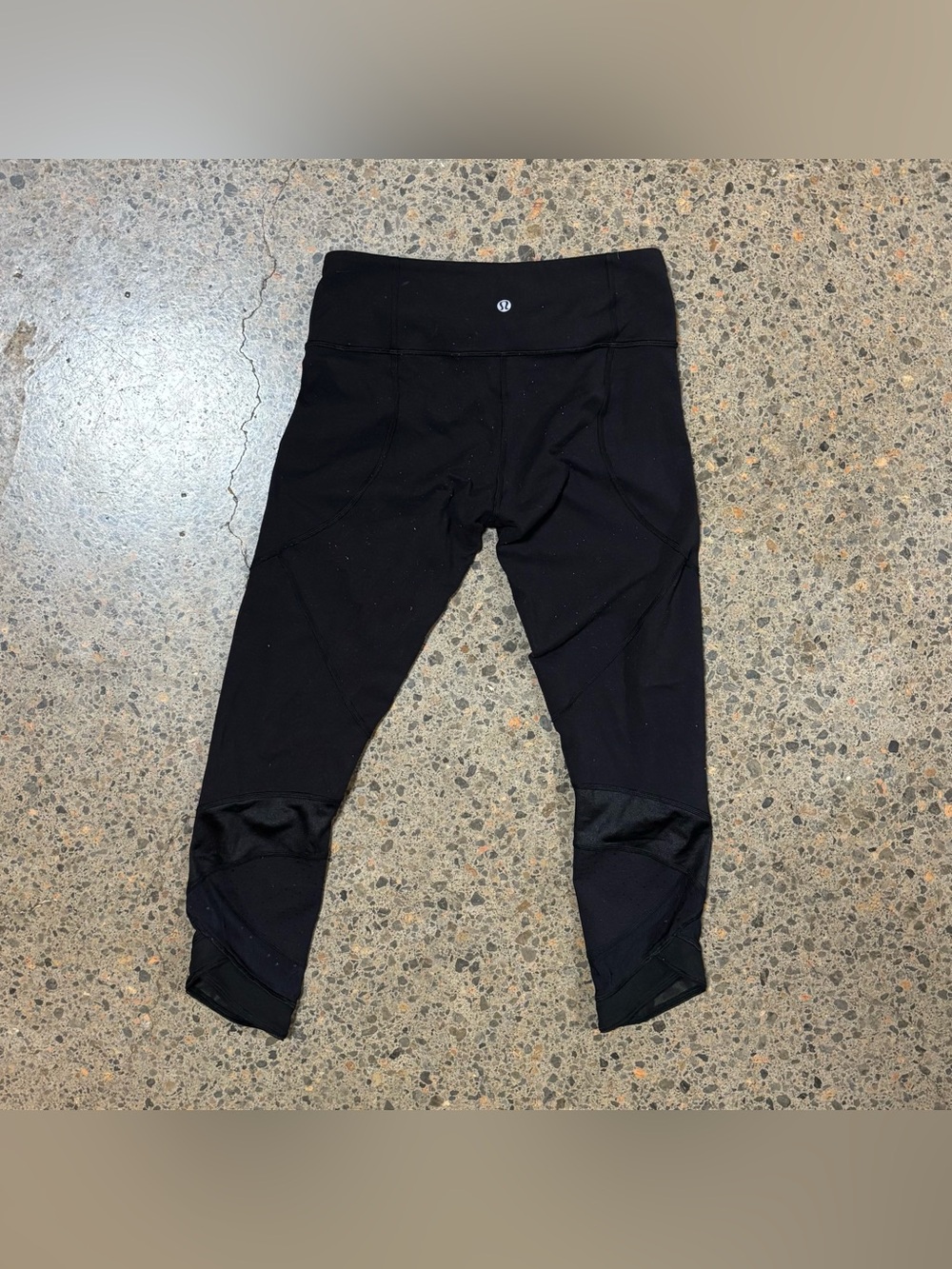 Lululemon Capri Leggings (Size 6-8) Athletic, Stretch, Lulu, Black